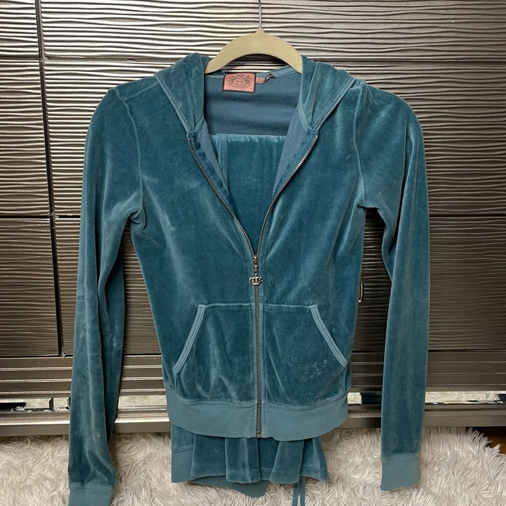 Juicy couture set. Boot cut.